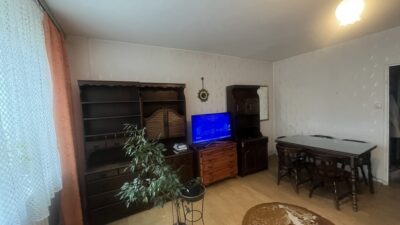 2 rozkładowe pokoje ,parter/4 okol. Książąt.