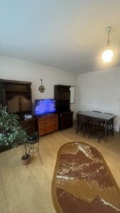 2 rozkładowe pokoje ,parter/4 okol. Książąt.