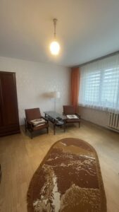 2 rozkładowe pokoje ,parter/4 okol. Książąt.