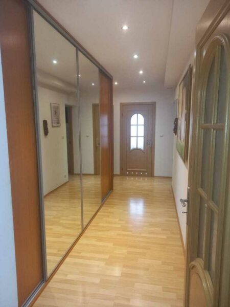 Mierzyn dom wolnostojący 285 m2 na działce 680 m2.