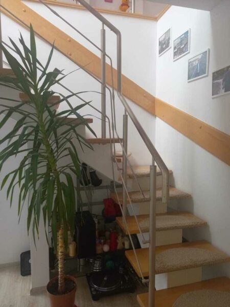 Mierzyn dom wolnostojący 285 m2 na działce 680 m2.