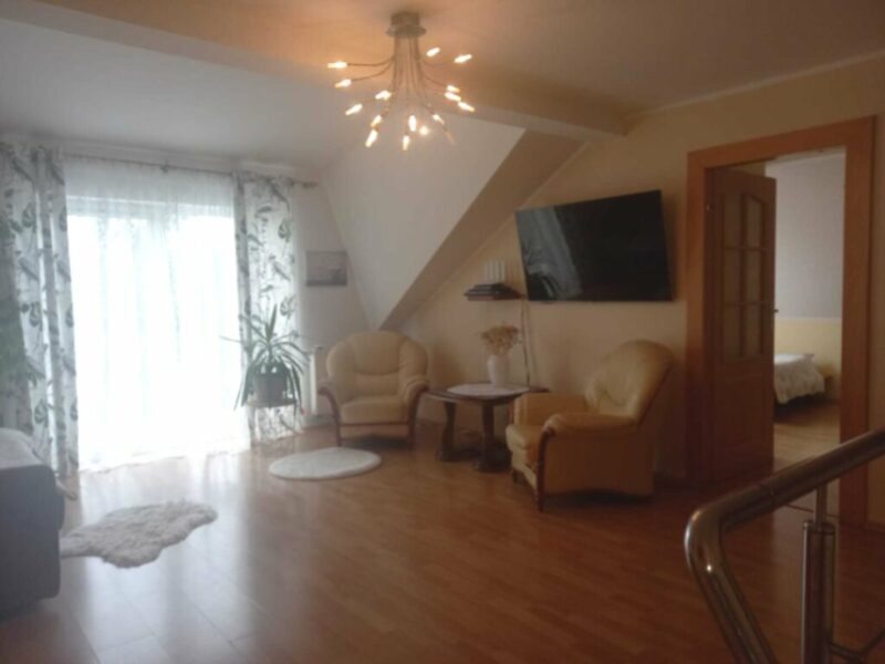 Mierzyn dom wolnostojący 285 m2 na działce 680 m2.