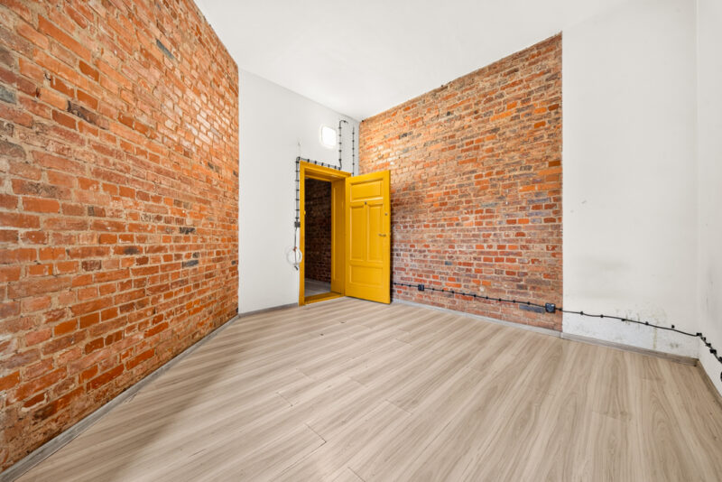 Mieszkanie 5 pokojowe 89,57 m², 1 piętro kamienicy