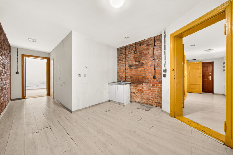 Mieszkanie 5 pokojowe 89,57 m², 1 piętro kamienicy