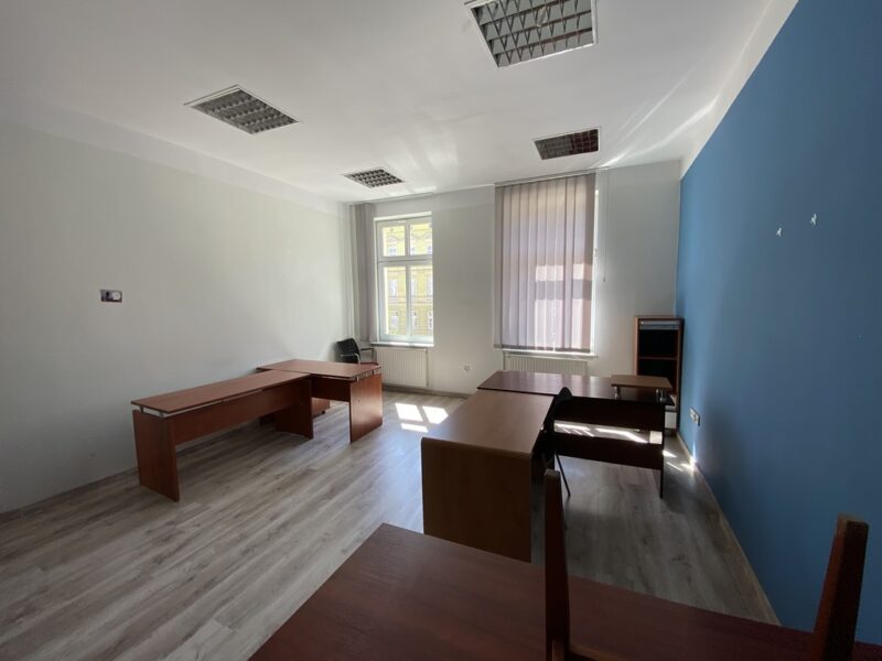 LOKAL USŁUGOWY 108 M2, AL. W. POLSKIEGO 47