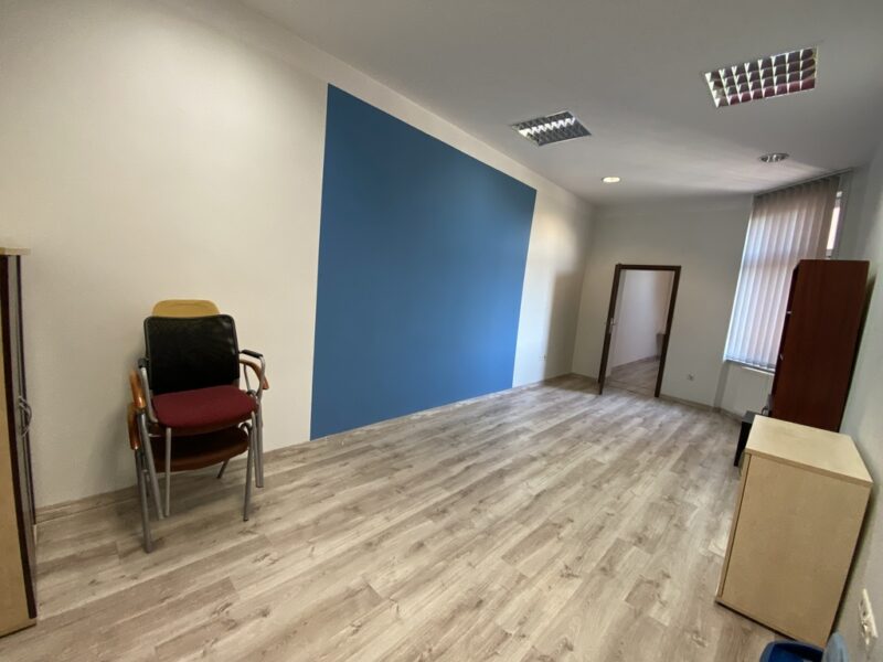 LOKAL USŁUGOWY 108 M2, AL. W. POLSKIEGO 47