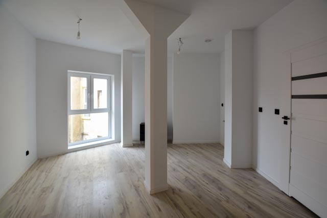 Nowe 2 pokoje, adaptacja poddasza, Aleja Fontann,