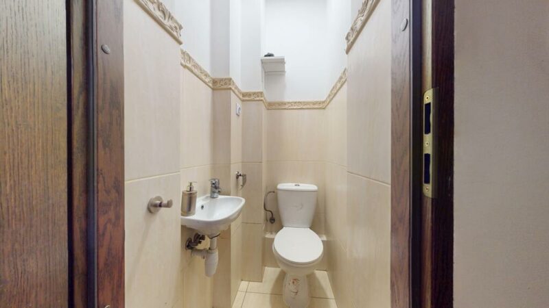 Centrum, 112,47m 3 pokojowe mieszkanie w kamienicy