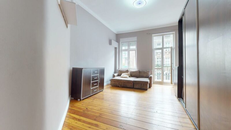 Centrum, 112,47m 3 pokojowe mieszkanie w kamienicy