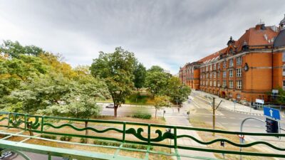 Centrum, 112,47m 3 pokojowe mieszkanie w kamienicy