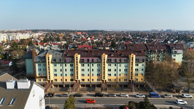 Przestronne 2 pokoje z garażem (możliwe 3)