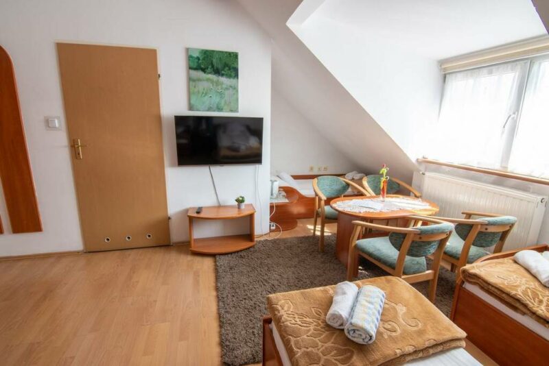 Kompleks Hotelowy z Basenem i SPA – Borne Sulinowo