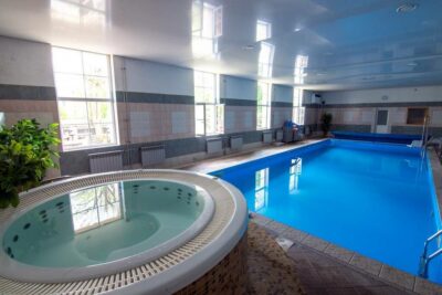 Kompleks Hotelowy z Basenem i SPA – Borne Sulinowo