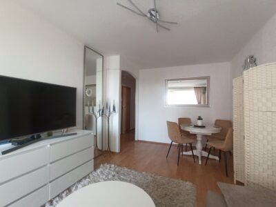 Wyposażone 2 pokoje, odrębna kuchnia, balkon!