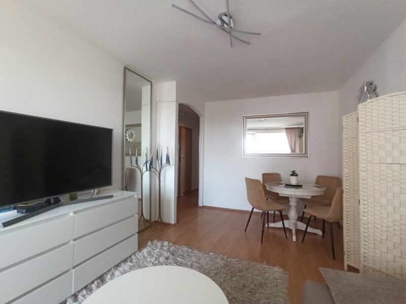 Wyposażone 2 pokoje, odrębna kuchnia, balkon!