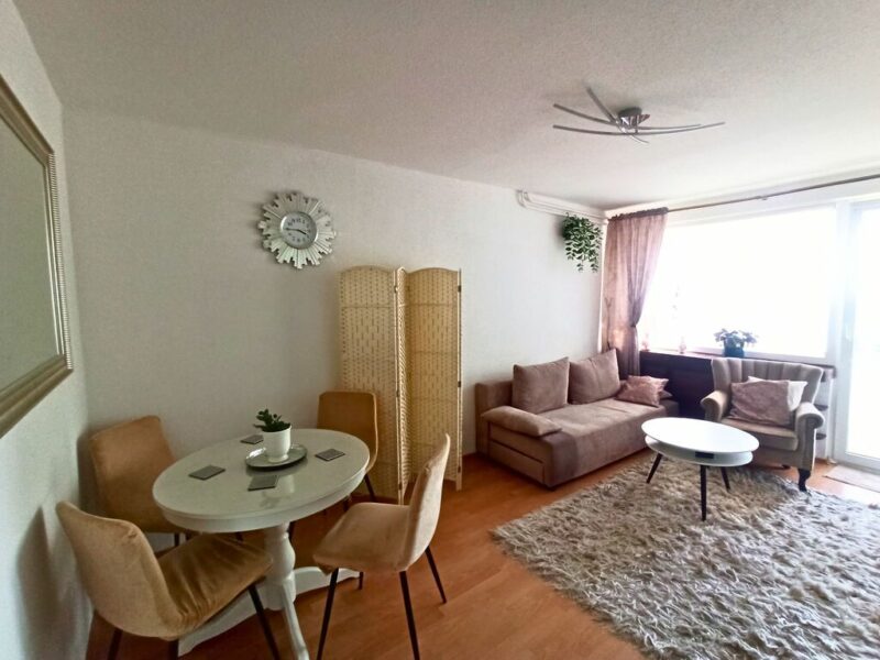 Wyposażone 2 pokoje, odrębna kuchnia, balkon!