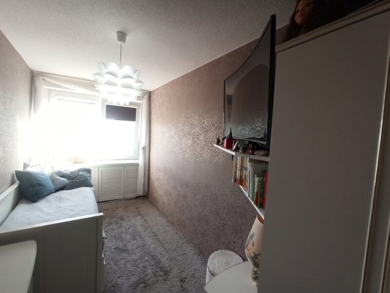 Wyposażone 2 pokoje, odrębna kuchnia, balkon!