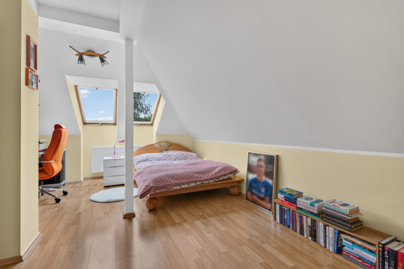 Mierzyn dom wolnostojący 285 m2 na działce 680 m2.