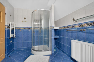 Mierzyn dom wolnostojący 285 m2 na działce 680 m2.