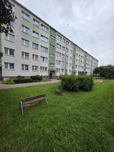 Kameralne 2-pokojowe mieszkanie na 1 piętrze.