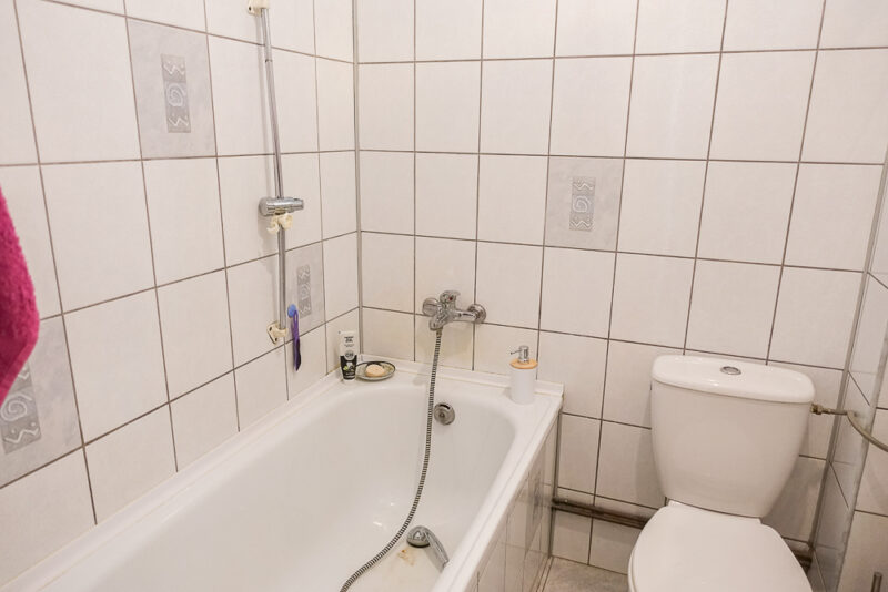 Pogodno, 2 pokoje, oddzielna kuchnia, parter