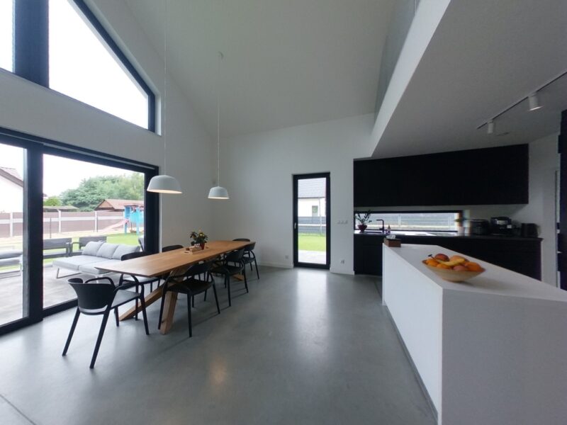Dom wolnostojący 187 m² | działka 1038 m² |