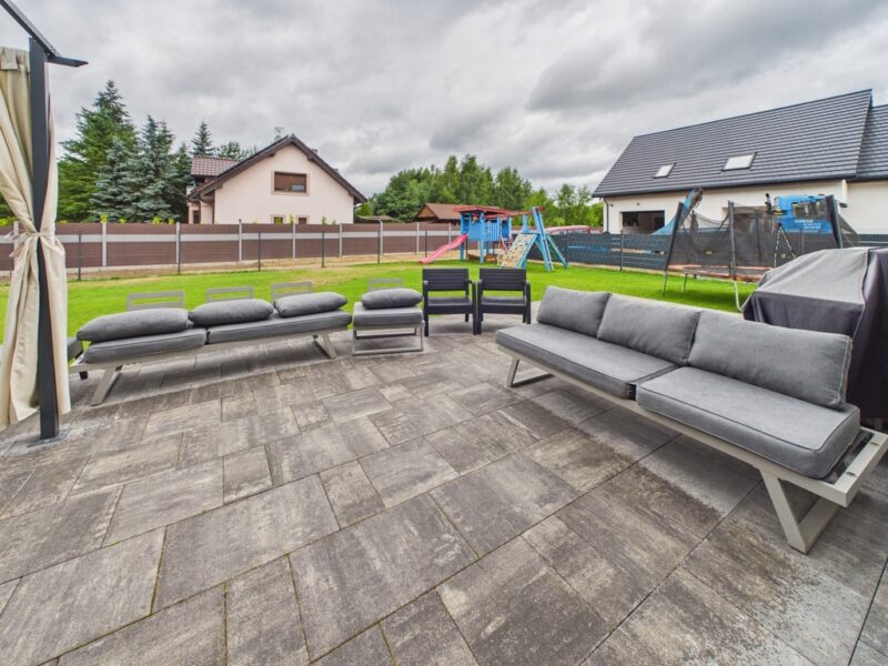 Dom wolnostojący 187 m² | działka 1038 m² |