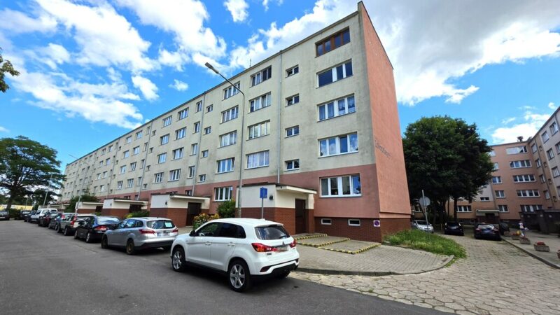 Spółdz.-własn. 4.pokoje na parterze z balkonem