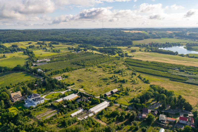 Działka inwestycyjna pod usługi – OSADA BINOWO