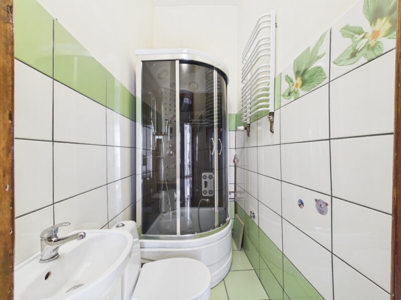 101m2 ul. Łokietka, I piętro, odnowiona kamienica