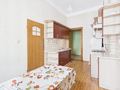 101m2 ul. Łokietka, I piętro, odnowiona kamienica
