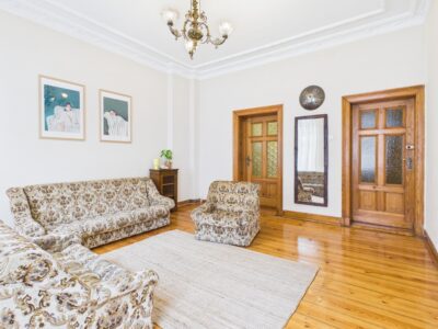101m2 ul. Łokietka, I piętro, odnowiona kamienica