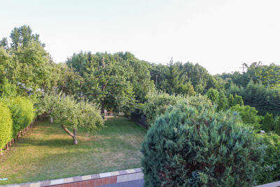 Pół bliźniaka, 2 garaże, basen, działka 613 m2,