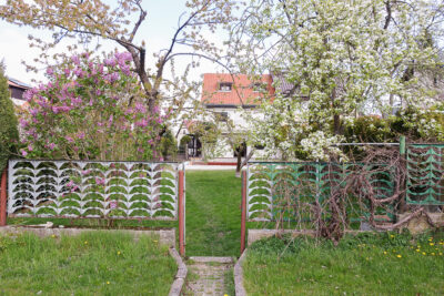 Pół bliźniaka, 2 garaże, basen, działka 613 m2,
