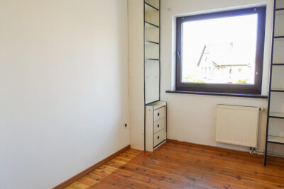 Pół bliźniaka, 2 garaże, basen, działka 613 m2,