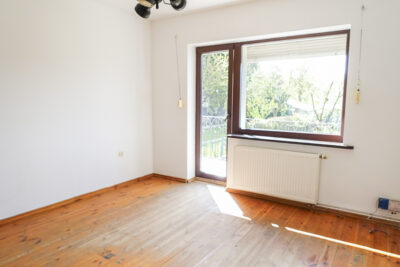 Pół bliźniaka, 2 garaże, basen, działka 613 m2,