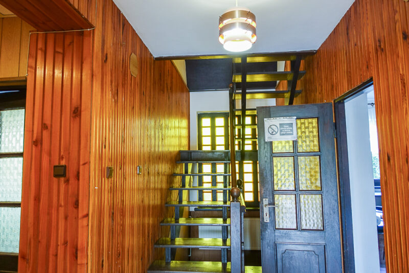Pół bliźniaka, 2 garaże, basen, działka 613 m2,