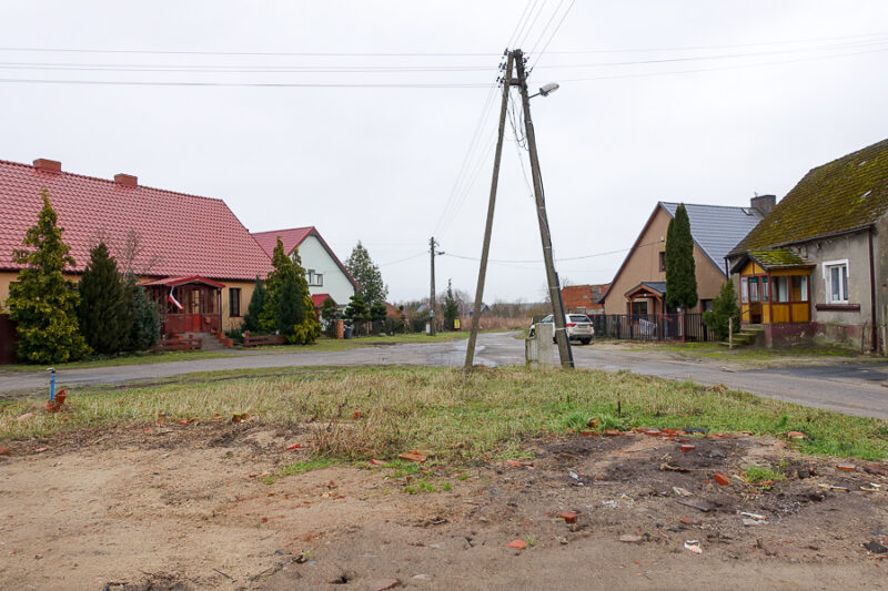 Załęże. Działka 150 m od Jeziora Sitno 135.000 zł