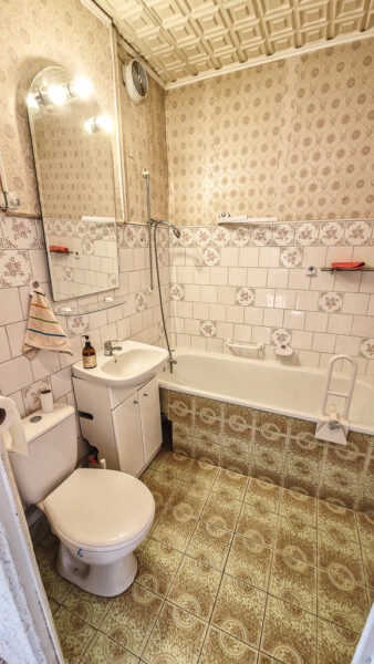 47 m² z balkonem i widokiem — urządzisz od zera!