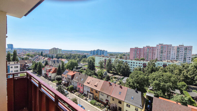47 m² z balkonem i widokiem — urządzisz od zera!