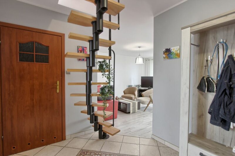3 pokoje, balkon - oś. Majowe