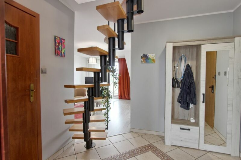 3 pokoje, balkon - oś. Majowe