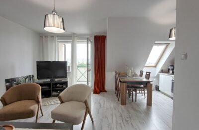 3 pokoje, balkon - oś. Majowe