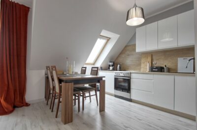 3 pokoje, balkon - oś. Majowe