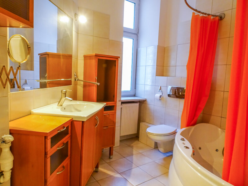 Centrum 4 pokojowe, 2 balkony 850000