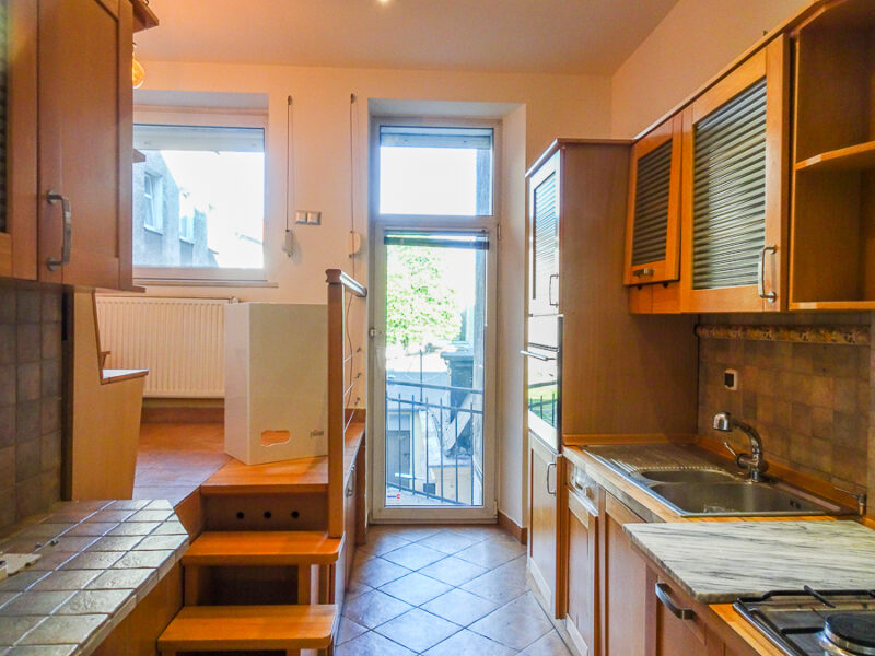 Centrum 4 pokojowe, 2 balkony 850000