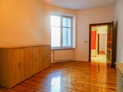 Centrum 4 pokojowe, 2 balkony 850000