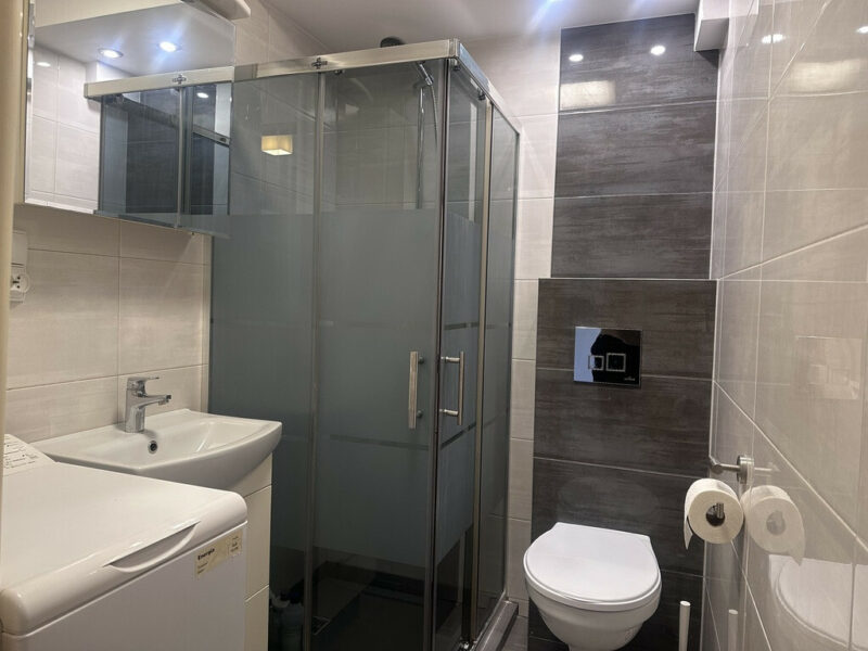 Słoneczna kawalerka 28 m², ul. Asnyka.