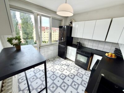 Centrum, 2 pokoje, balkon, piwnica