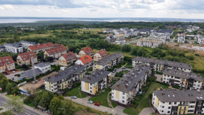 3-pokojowe+antresola, balkon, 2-stan.garaż, Bukowo